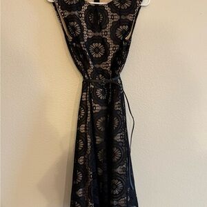 Chic Black Lace Midi Dress
